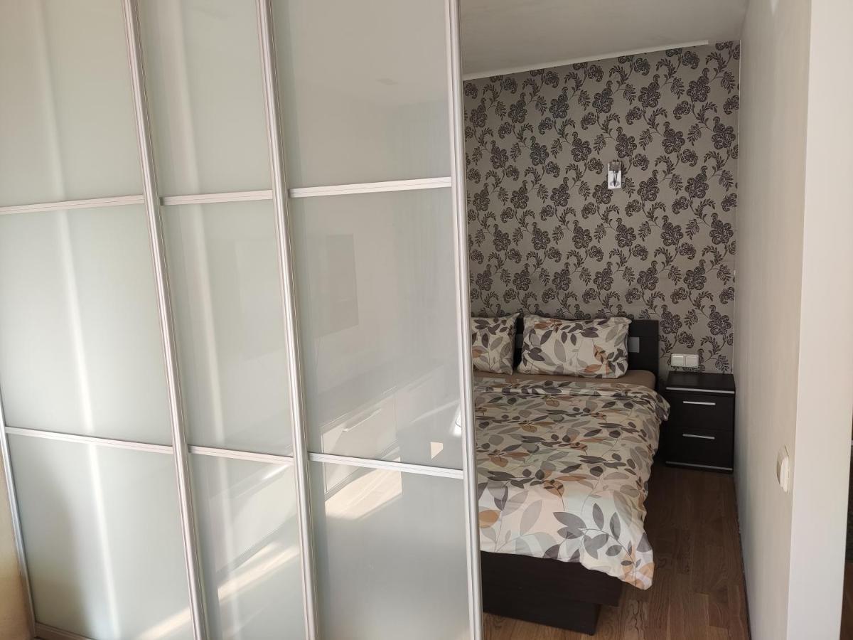 Nikoletos Apartamentai Panevėžys Exteriör bild